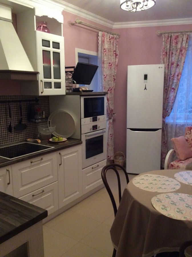Кухня в розовых тонах Фото_15